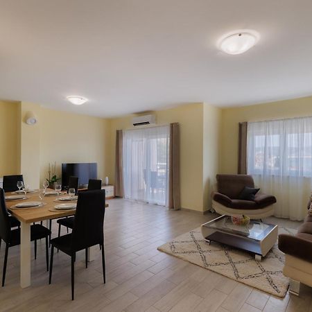 קומרנה Apartman Maja מראה חיצוני תמונה