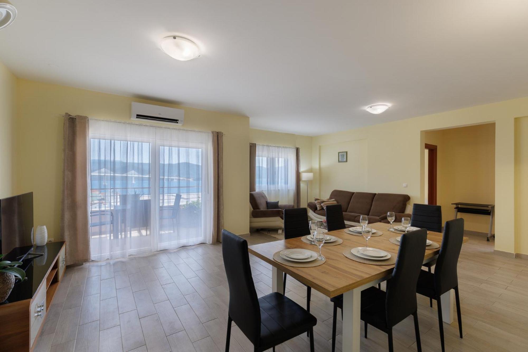 קומרנה Apartman Maja מראה חיצוני תמונה